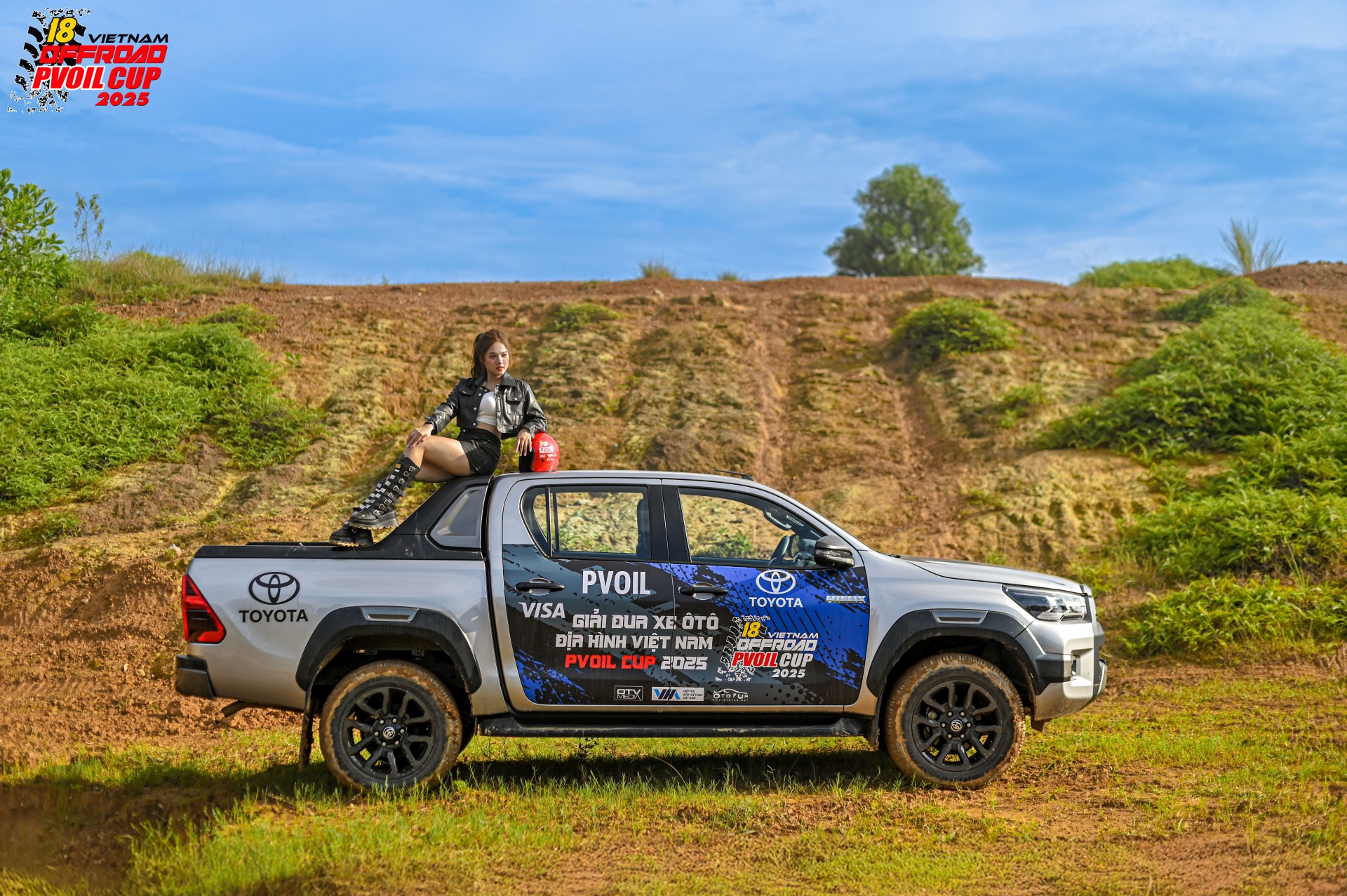 Chiêm ngưỡng bộ ảnh cổ động giải PVOIL VOC 2025 với Toyota Hilux