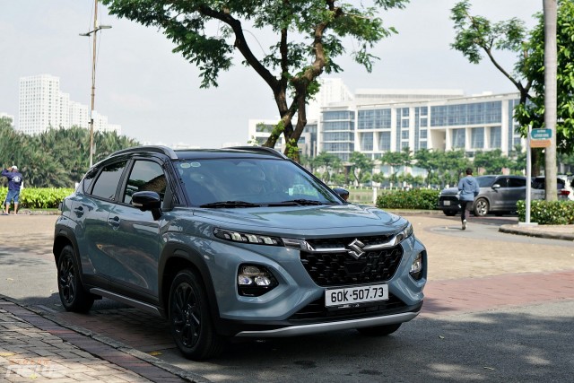 Xe giảm giá Suzuki Fronx giảm giá kỷ lục tại đại lý, rẻ hơn cả xe hạng A