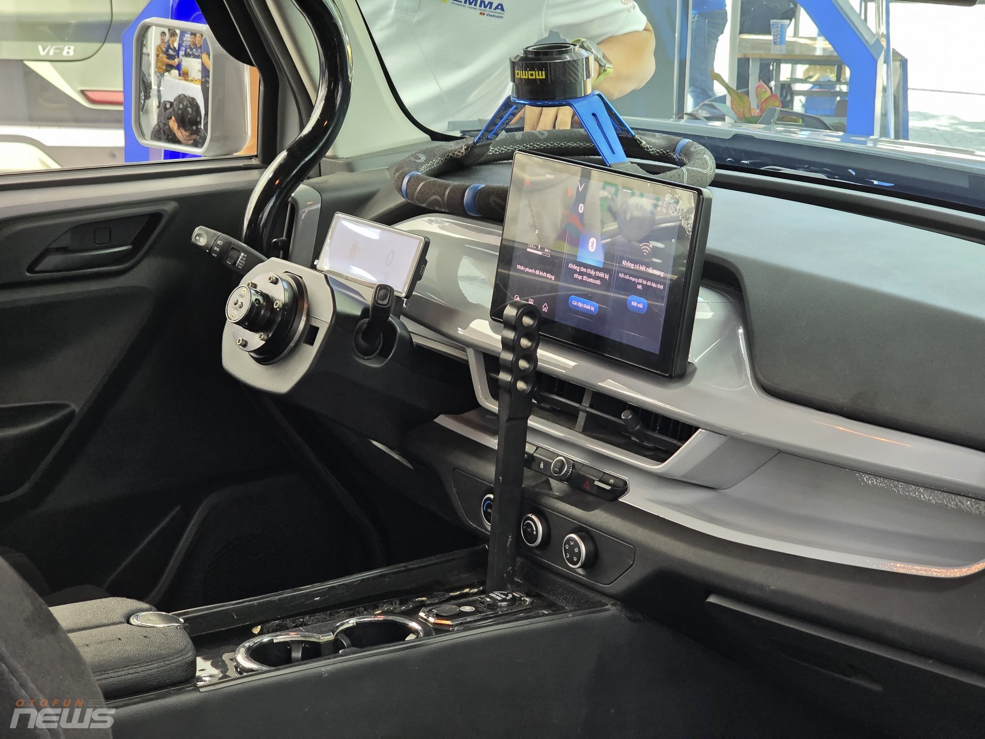 Cận cảnh VinFast VF 3 và VF 7 độ drift đầu tiên tại Việt Nam Cận cảnh VinFast VF 3 và VF 7 độ drift đầu tiên tại Việt Nam