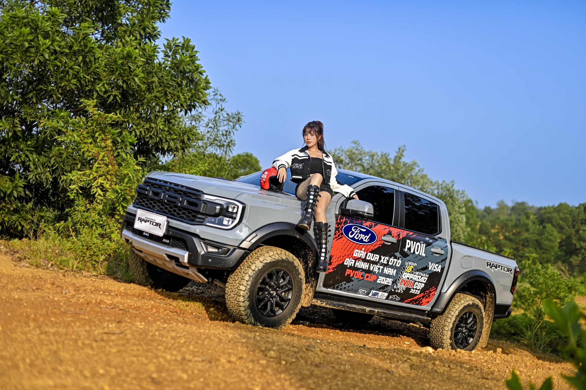 Ford Ranger Raptor: 'Chiến binh' off-road khuấy động PVOIL VOC 2025 Ford Ranger Raptor: 'Chiến binh' off-road khuấy động PVOIL VOC 2025