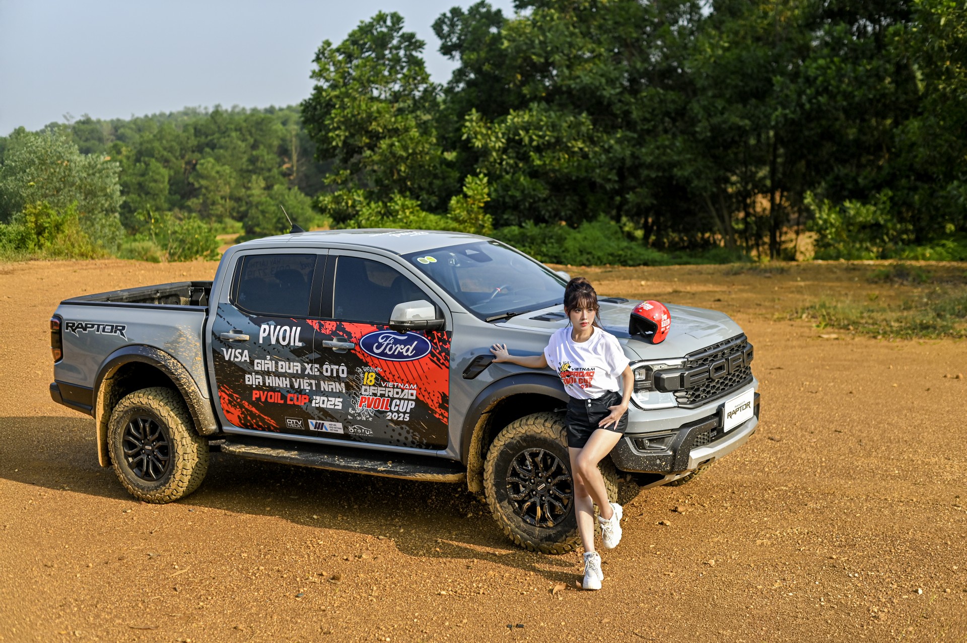 Ford Ranger Raptor: 'Chiến binh' off-road khuấy động PVOIL VOC 2025 Ford Ranger Raptor: 'Chiến binh' off-road khuấy động PVOIL VOC 2025