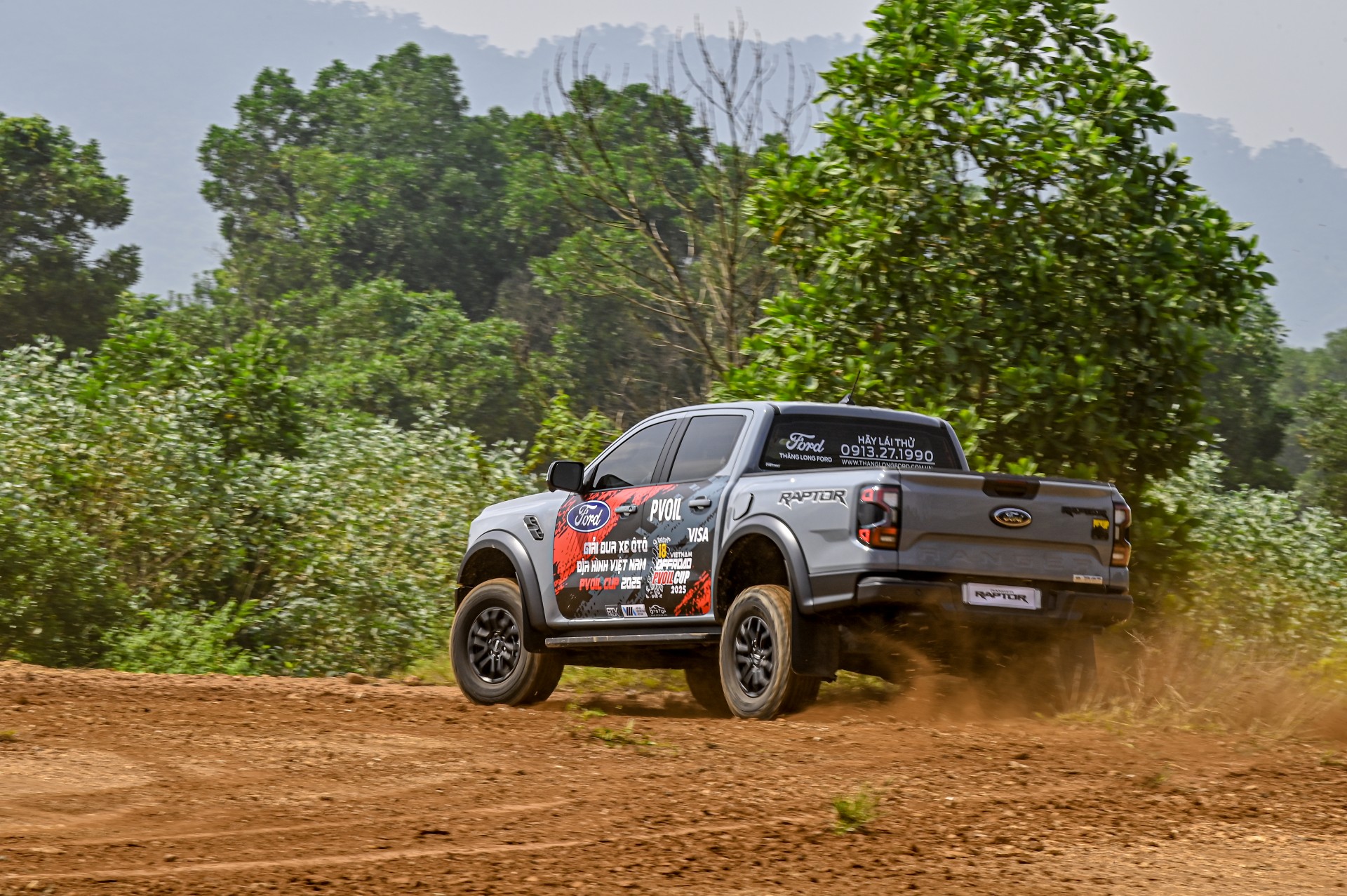 Ford Ranger Raptor 'Chiến binh' off-road khuấy động PVOIL VOC 2025 Ford Ranger Raptor 'Chiến binh' off-road khuấy động PVOIL VOC 2025