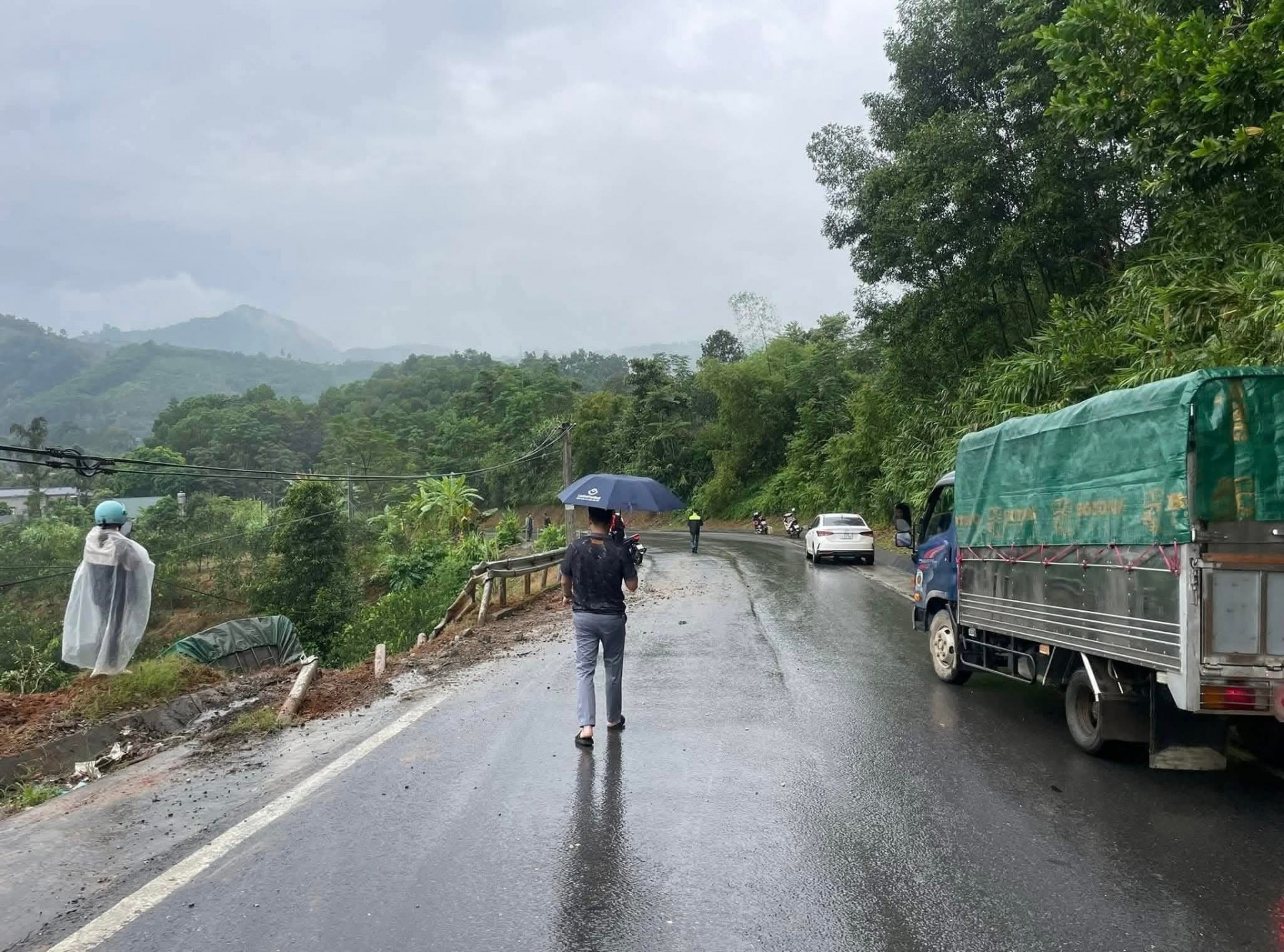 Tổng hợp tin tức tai nạn giao thông ngày 24/10/2025