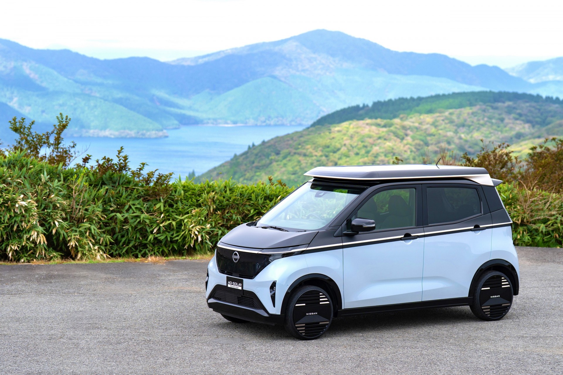 hệ thống năng lượng mặt trời trên xe điện Nissan