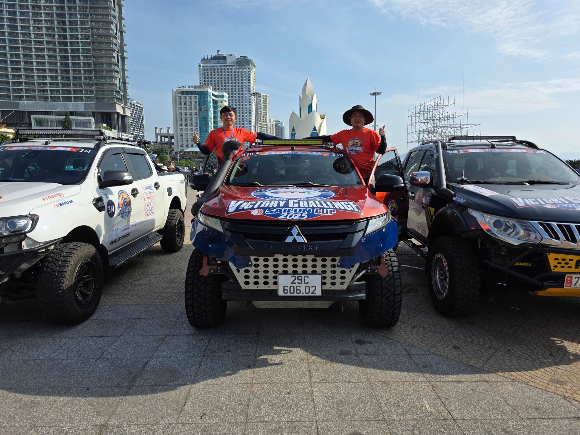 Đội đua 121 PVOIL VOC 2025: RAF 555 ZINPOWER 4×4