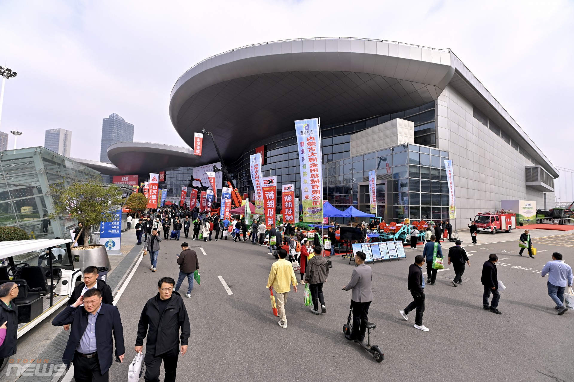 Hơn 2.500 doanh nghiệp quy tụ tại Triển lãm Máy móc Nông nghiệp Quốc tế Trung Quốc CIAME 2025 Hơn 2.500 doanh nghiệp quy tụ tại Triển lãm Máy móc Nông nghiệp Quốc tế Trung Quốc CIAME 2025