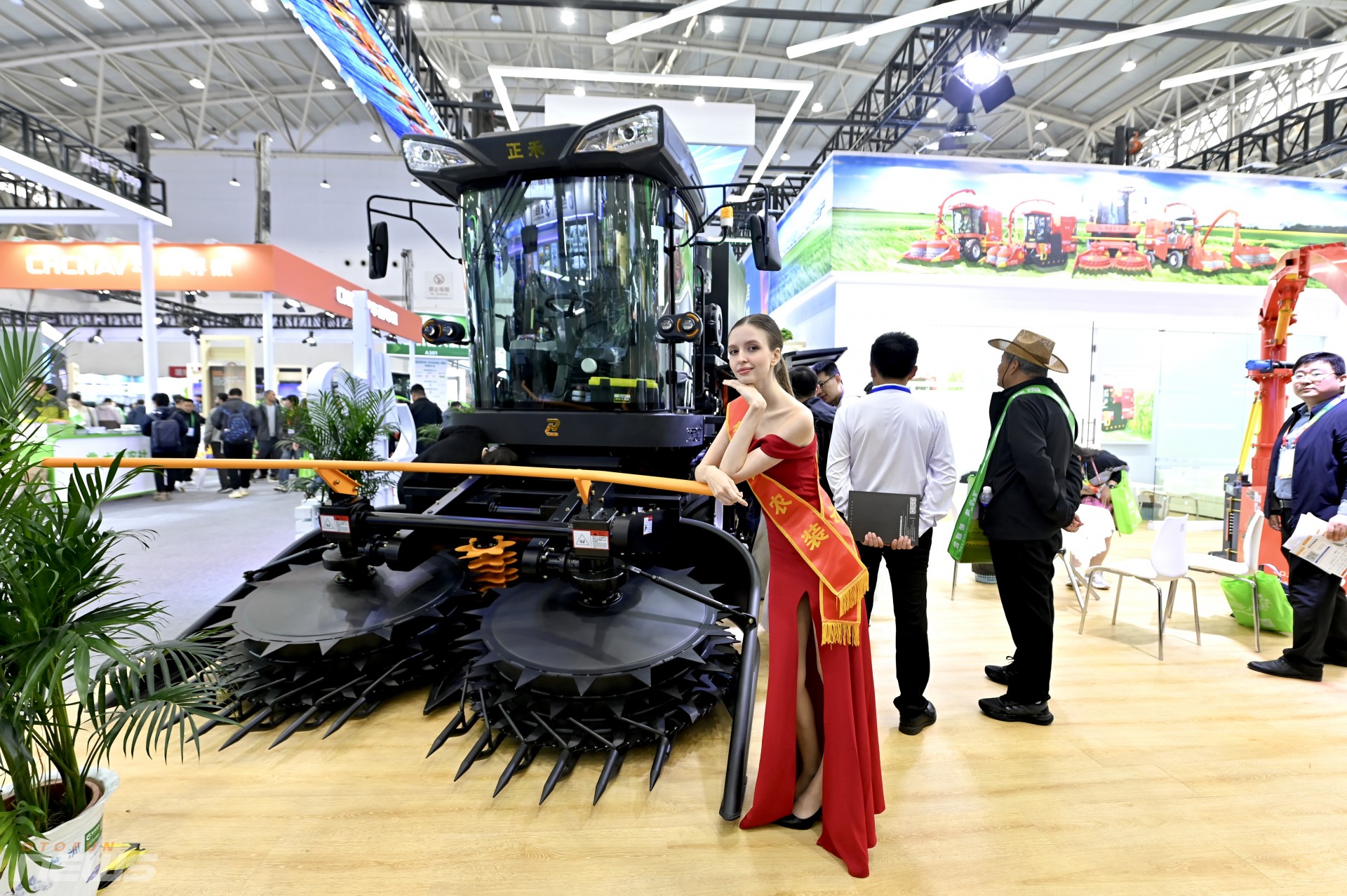 Hơn 2.500 doanh nghiệp quy tụ tại Triển lãm Máy móc Nông nghiệp Quốc tế Trung Quốc CIAME 2025 Hơn 2.500 doanh nghiệp quy tụ tại Triển lãm Máy móc Nông nghiệp Quốc tế Trung Quốc CIAME 2025