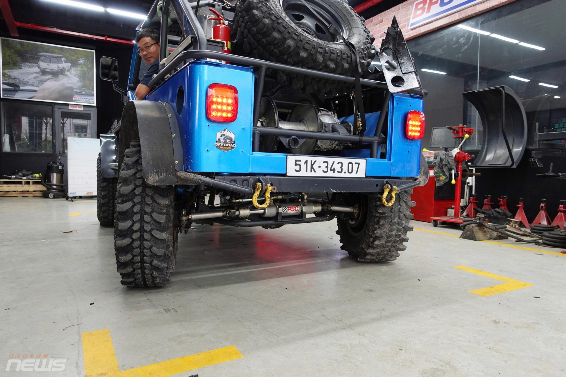 Đội đua 311 mang đến SUV thi đấu đặc biệt tại VOC 2025 với công nghệ đánh lái bánh sau Đội đua 311 mang đến SUV thi đấu đặc biệt tại VOC 2025 với công nghệ đánh lái bánh sau