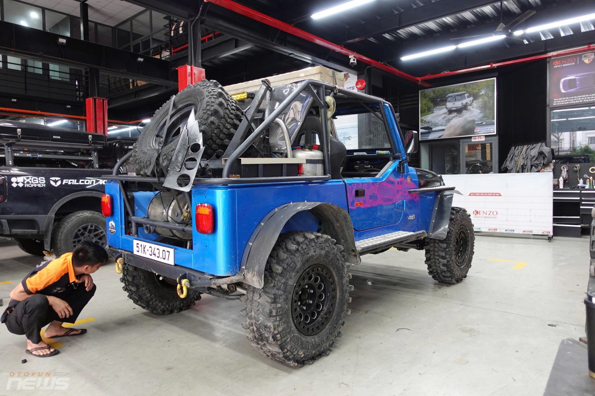 Đội đua 311 mang đến SUV thi đấu đặc biệt tại VOC 2025 với công nghệ đánh lái bánh sau Đội đua 311 mang đến SUV thi đấu đặc biệt tại VOC 2025 với công nghệ đánh lái bánh sau