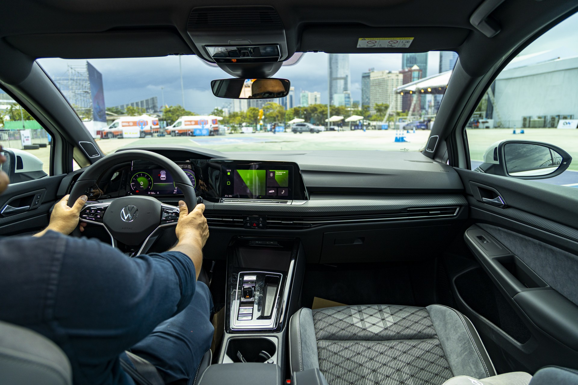 Volkswagen Golf ra mắt Việt Nam với 6 phiên bản, giá từ 798 triệu đồng