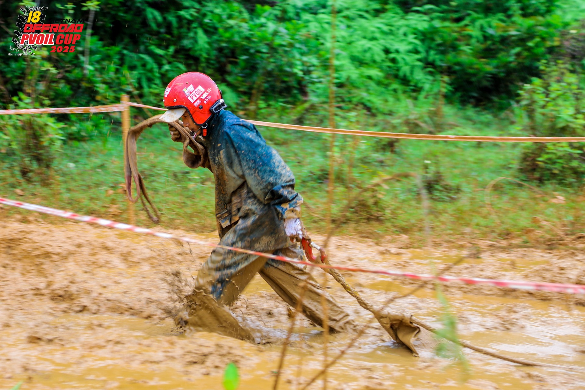 Hạng chuyên nghiệp PVOIL VOC 2025: Bùn, khói và bản lĩnh của những tay lái thép Hạng chuyên nghiệp PVOIL VOC 2025: Bùn, khói và bản lĩnh của những tay lái thép