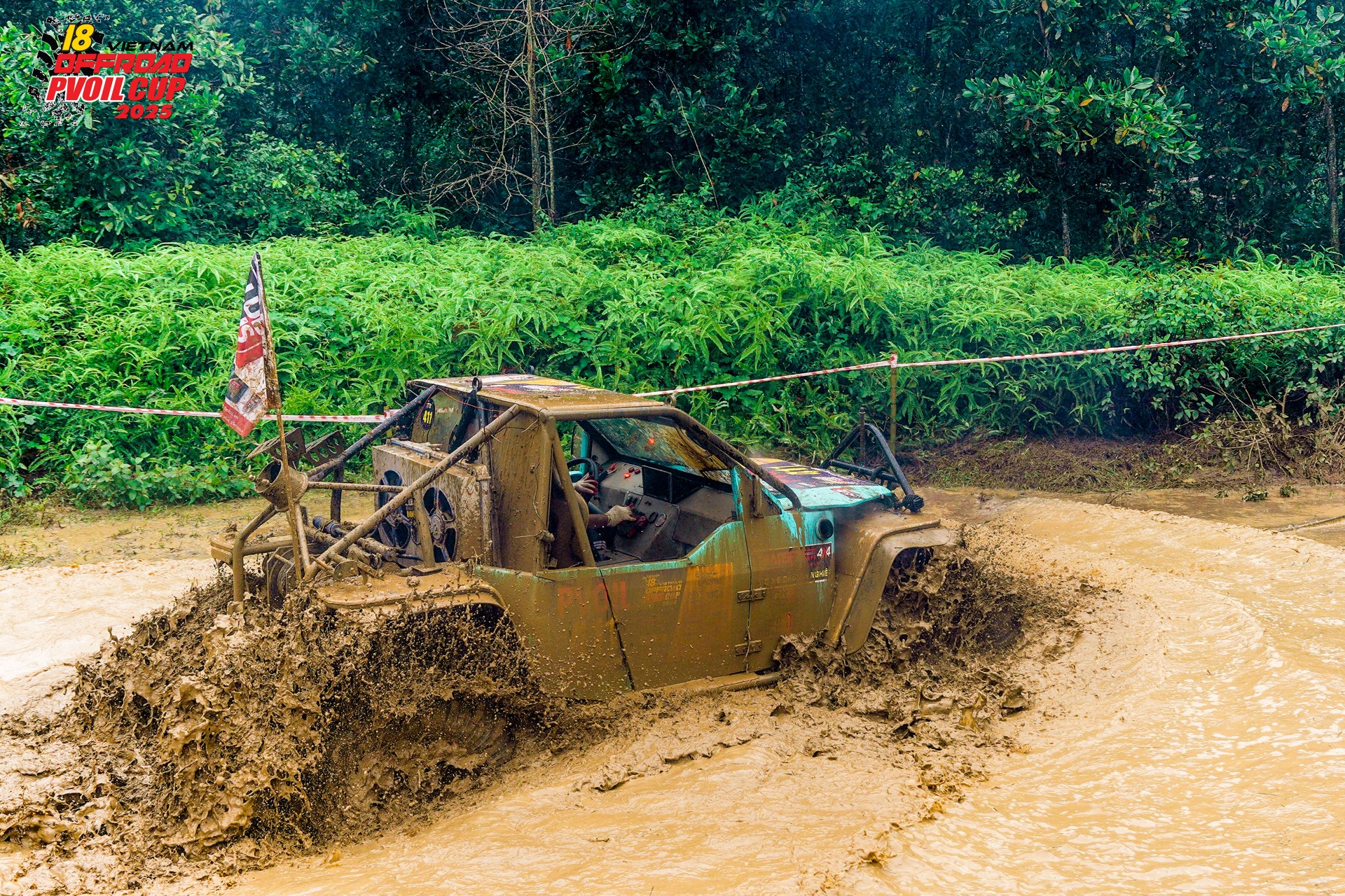 Hạng chuyên nghiệp PVOIL VOC 2025: Bùn, khói và bản lĩnh của những tay lái thép Hạng chuyên nghiệp PVOIL VOC 2025: Bùn, khói và bản lĩnh của những tay lái thép