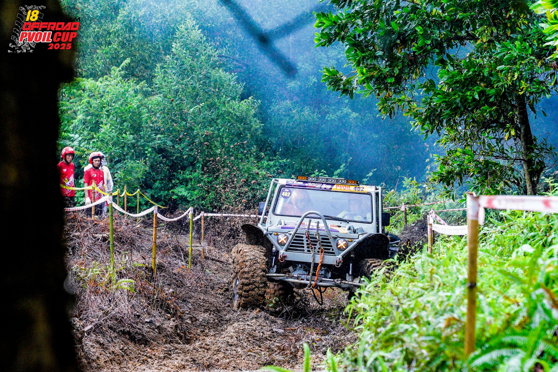 Hạng chuyên nghiệp PVOIL VOC 2025: Bùn, khói và bản lĩnh của những tay lái thép Hạng chuyên nghiệp PVOIL VOC 2025: Bùn, khói và bản lĩnh của những tay lái thép