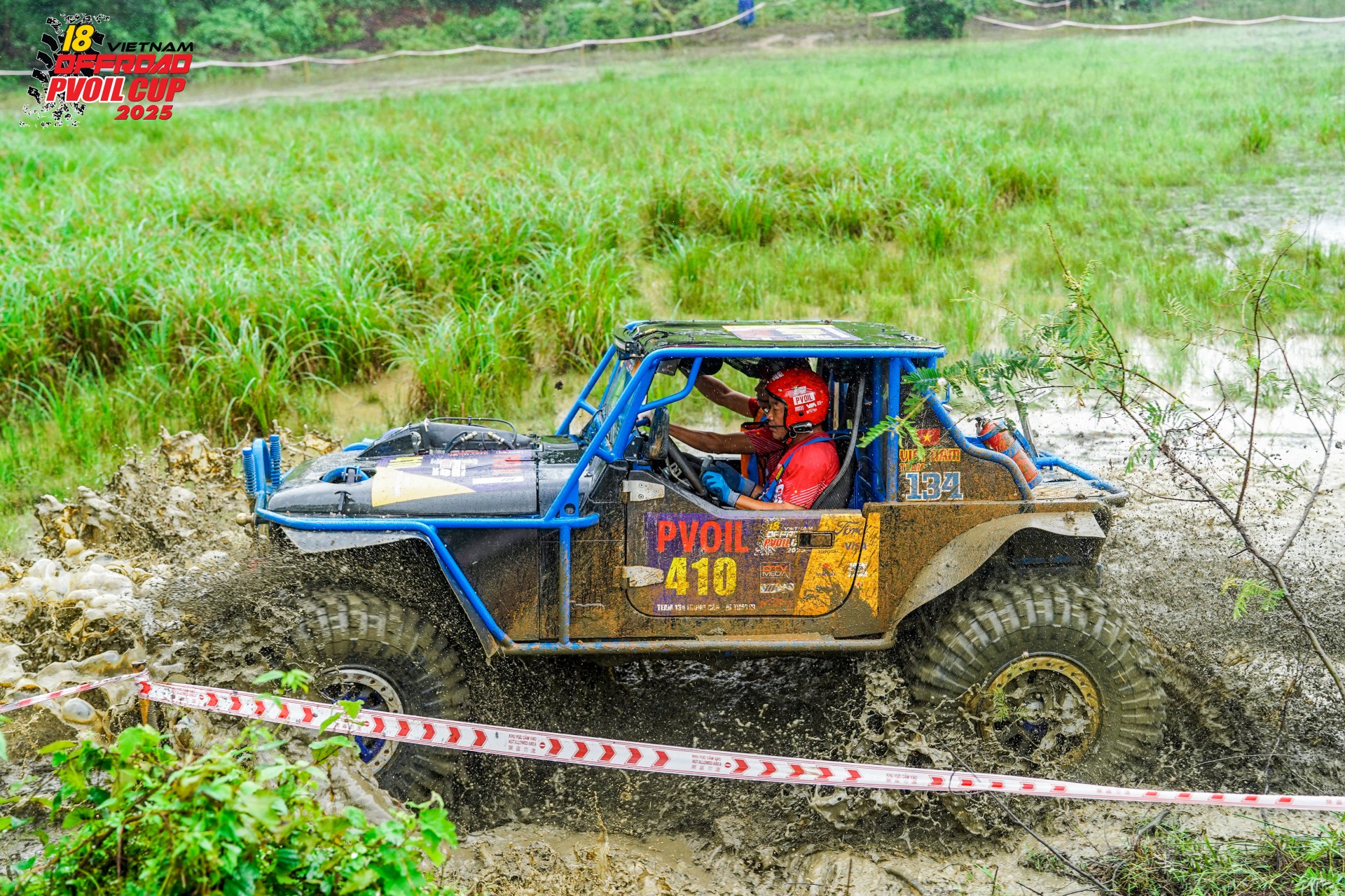 Hạng chuyên nghiệp PVOIL VOC 2025: Bùn, khói và bản lĩnh của những tay lái thép Hạng chuyên nghiệp PVOIL VOC 2025: Bùn, khói và bản lĩnh của những tay lái thép