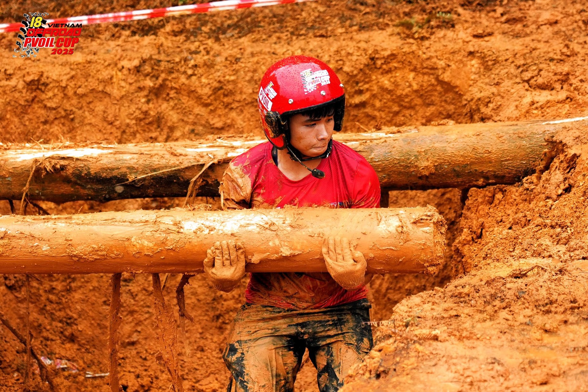 Đường 13 tại PVOIL VOC 2025 khó thế nào mà một nửa đội Hạng Cơ bản và Bán tải Nâng cao dính DNF?