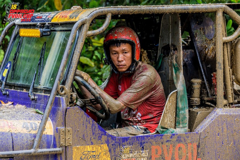 Muôn vẻ cảm xúc trên gương mặt lấm lem của các tay đua PVOIL VOC 2025 Muôn vẻ cảm xúc trên gương mặt lấm lem của các tay đua PVOIL VOC 2025