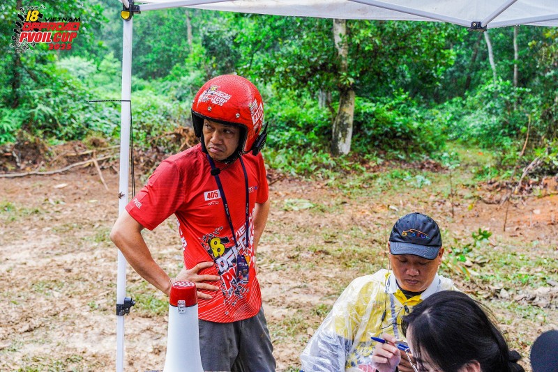 Muôn vẻ cảm xúc trên gương mặt lấm lem của các tay đua PVOIL VOC 2025 Muôn vẻ cảm xúc trên gương mặt lấm lem của các tay đua PVOIL VOC 2025