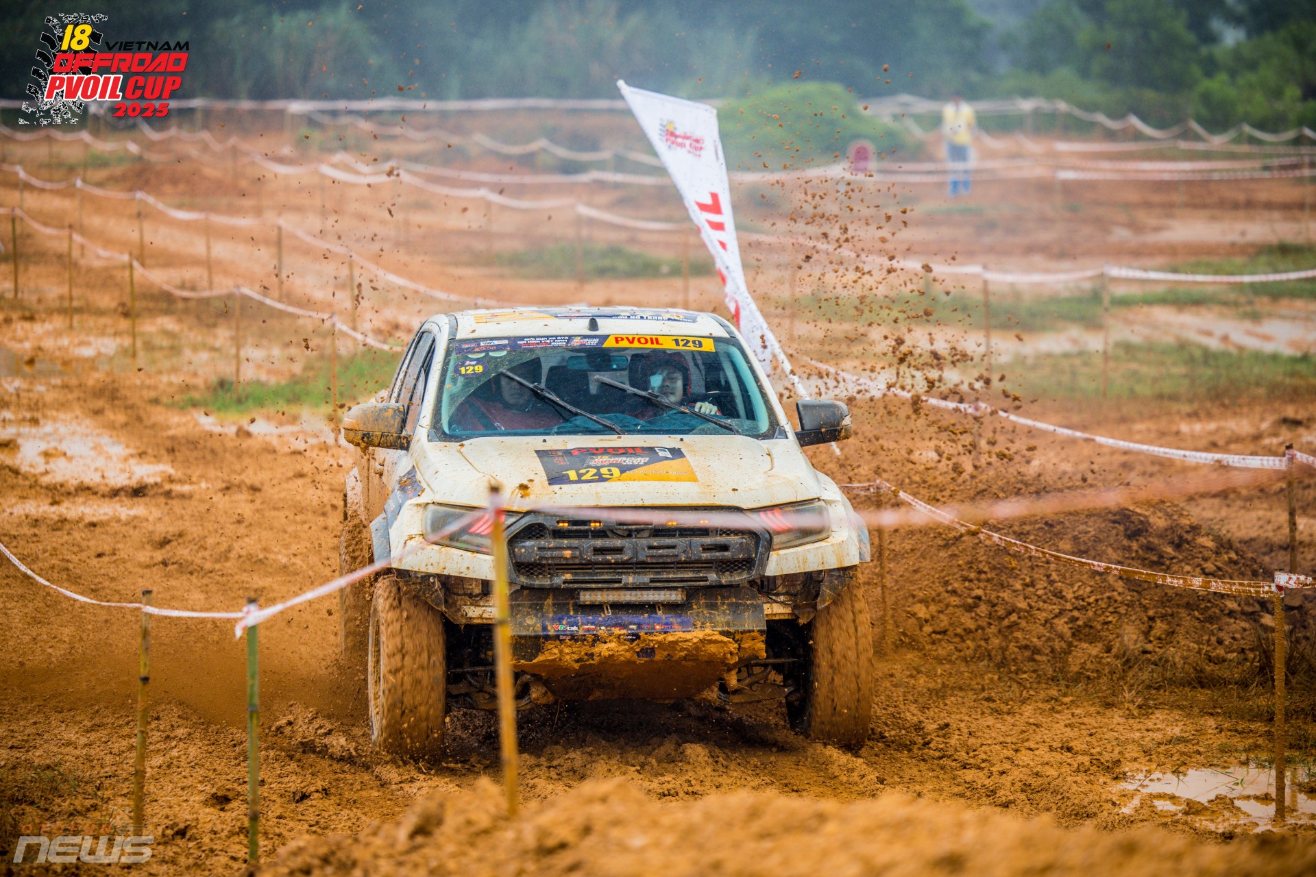 Hạng Cơ bản VOC 2025: Khi xe thương mại bước vào 'đấu trường bùn đất'