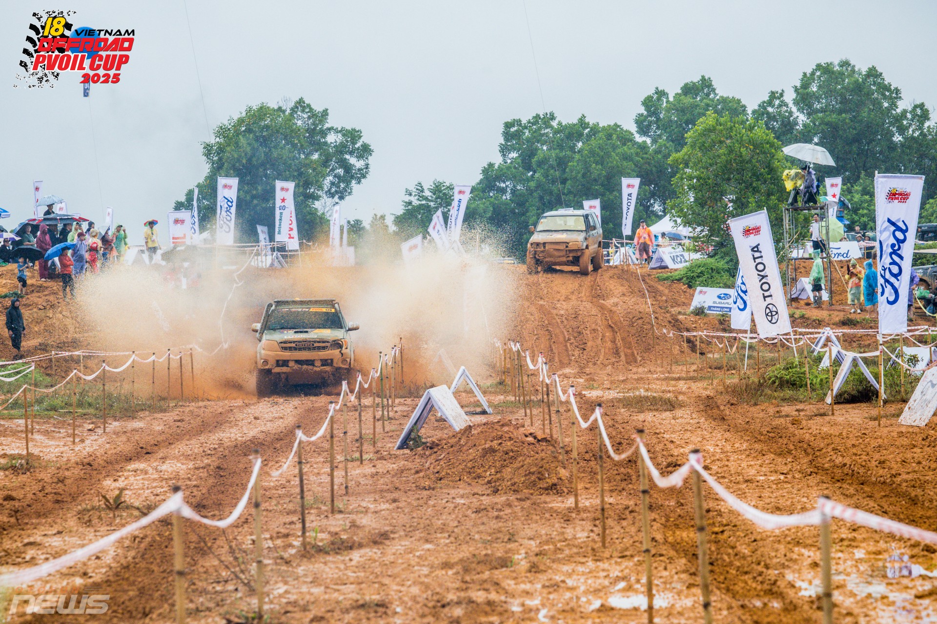 Hạng Cơ bản VOC 2025: Khi xe thương mại bước vào 'đấu trường bùn đất'