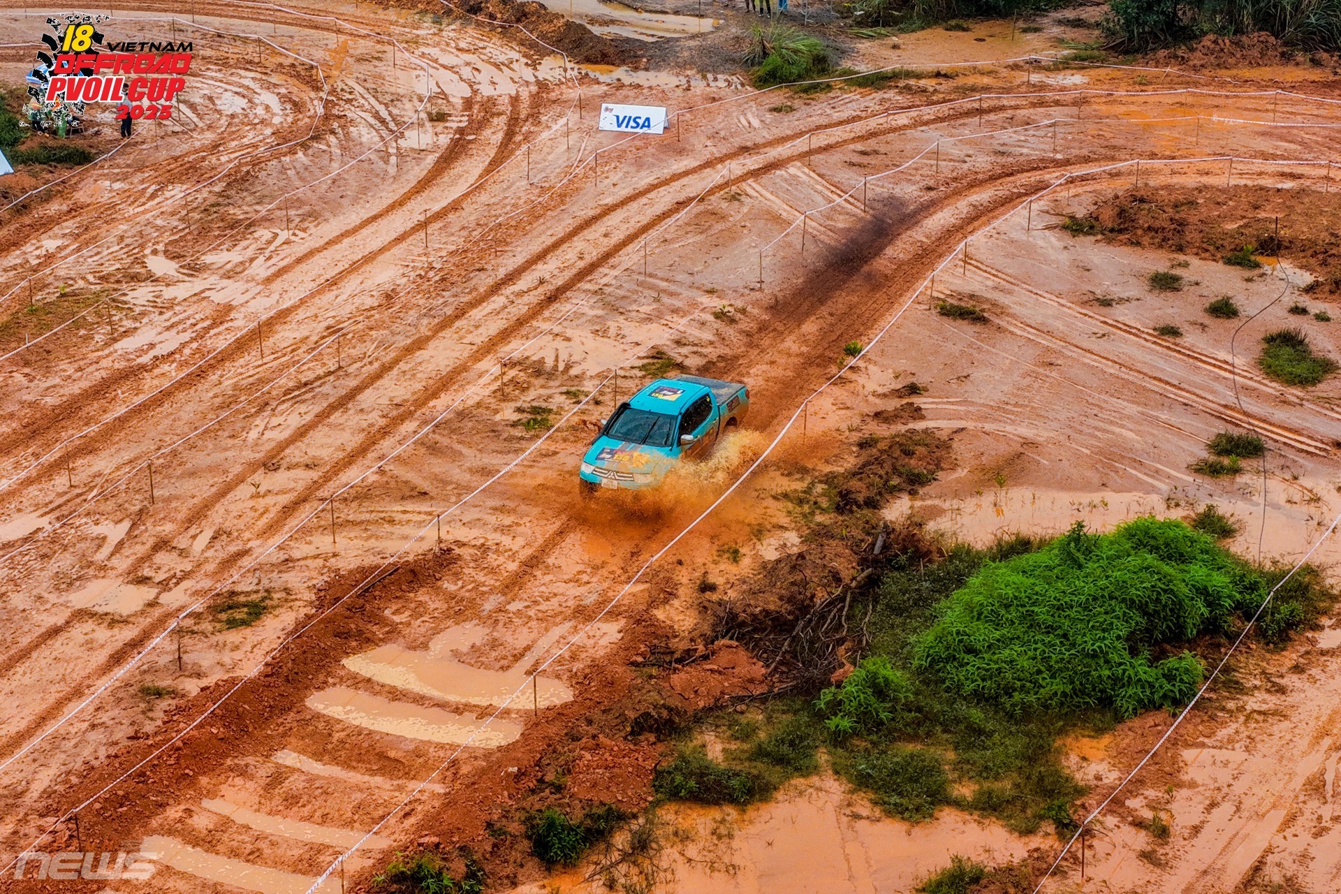 Hạng Cơ bản VOC 2025: Khi xe thương mại bước vào 'đấu trường bùn đất'