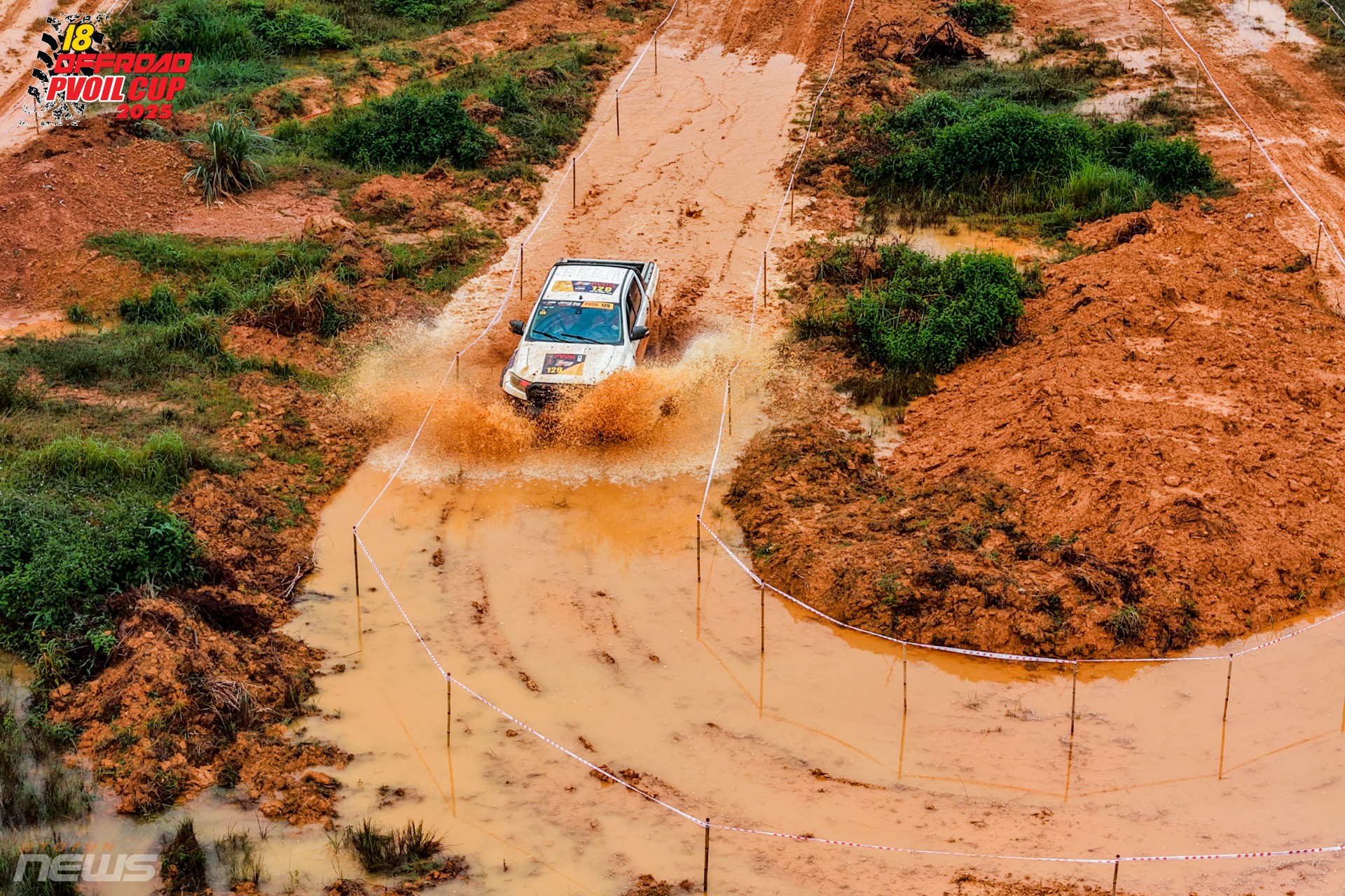 Hạng Cơ bản VOC 2025: Khi xe thương mại bước vào 'đấu trường bùn đất'