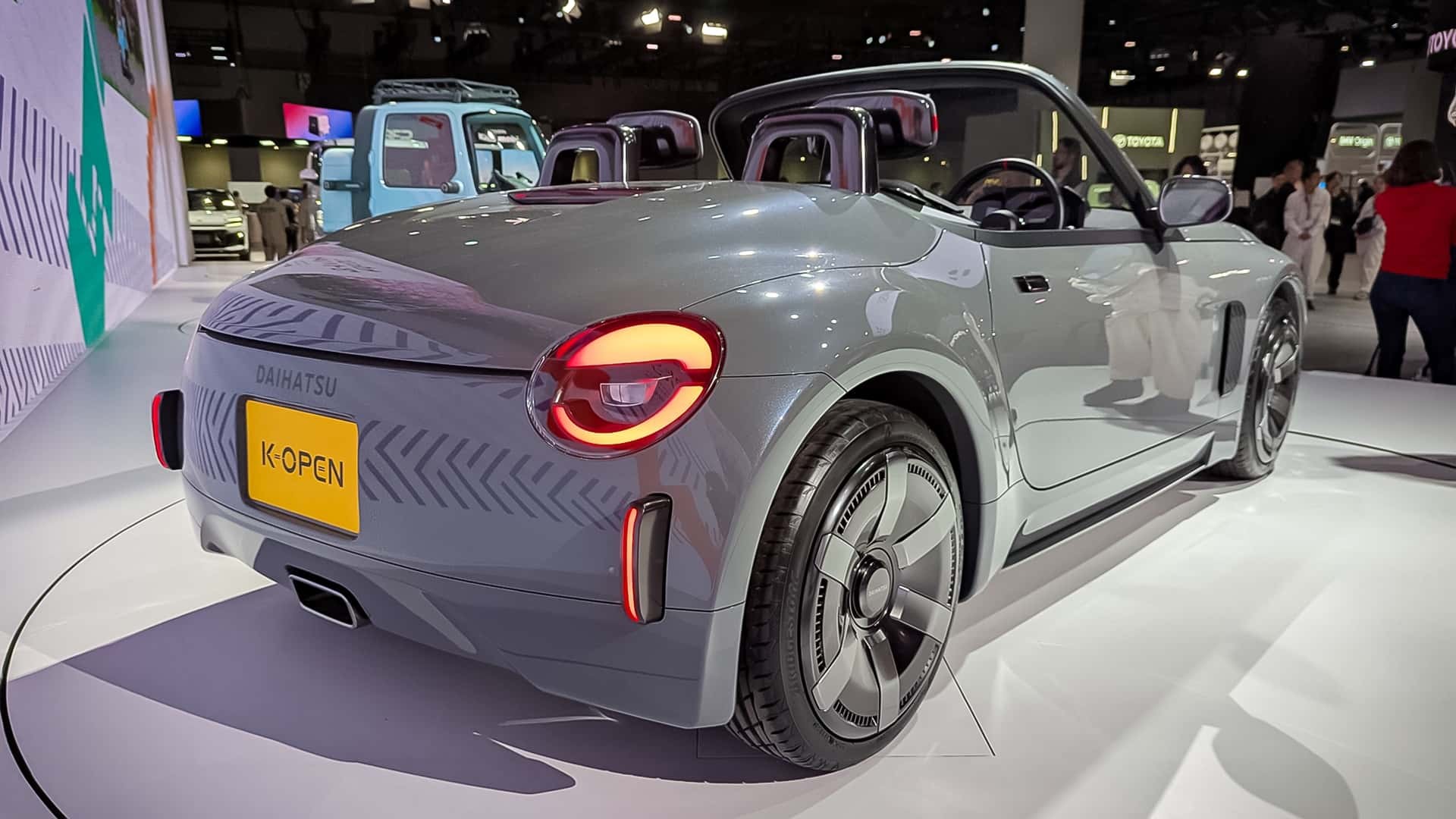 Daihatsu K-Open - Mẫu concept kei car thể thao với hệ dẫn động RWD được ra mắt Daihatsu K-Open - Mẫu concept kei car thể thao với hệ dẫn động RWD được ra mắt