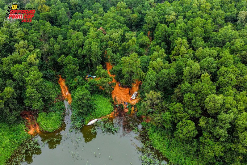 Chiêm ngưỡng những cung đường thi đấu đậm màu sắc thiên nhiên của PVOIL VOC 2025 Chiêm ngưỡng những cung đường thi đấu 'tuyệt đối điện ảnh' tại PVOIL VOC 2025