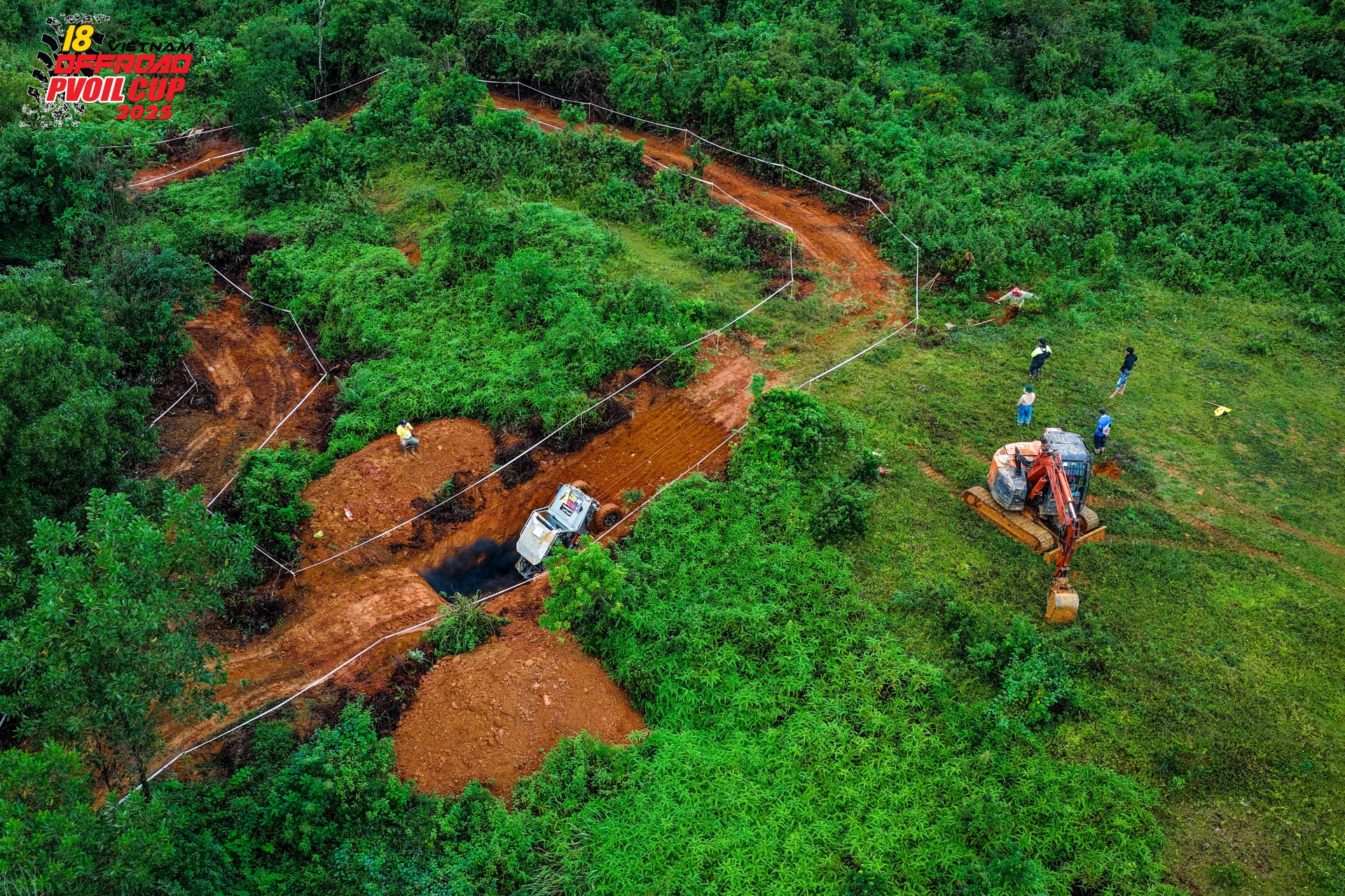 Chiêm ngưỡng những cung đường thi đấu 'tuyệt đối điện ảnh' tại PVOIL VOC 2025 Các đường đua và bài thi của PVOIL VOC 2025 được đánh giá là vừa thử thách vừa mang vẻ đẹp thiên nhiên