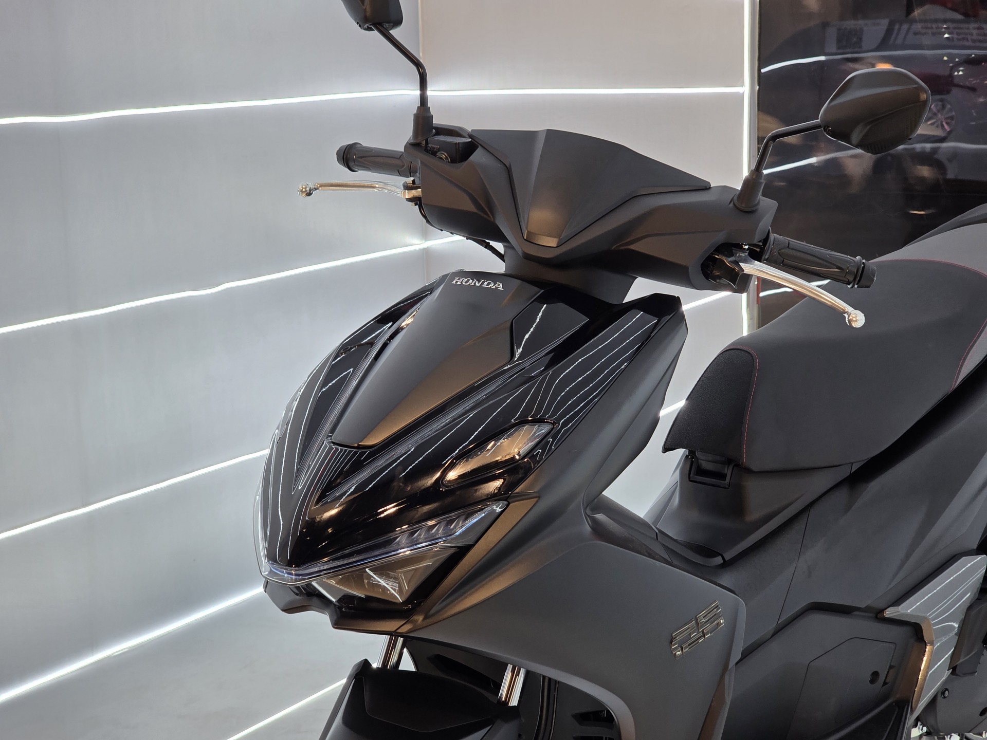 Honda ra mắt bộ đôi SH, Air Blade và LEAD 2026: Thiết kế mới, nhiều trang bị đáng chú ý Honda ra mắt bộ đôi SH, Air Blade và LEAD 2026: Thiết kế mới, nhiều trang bị đáng chú ý