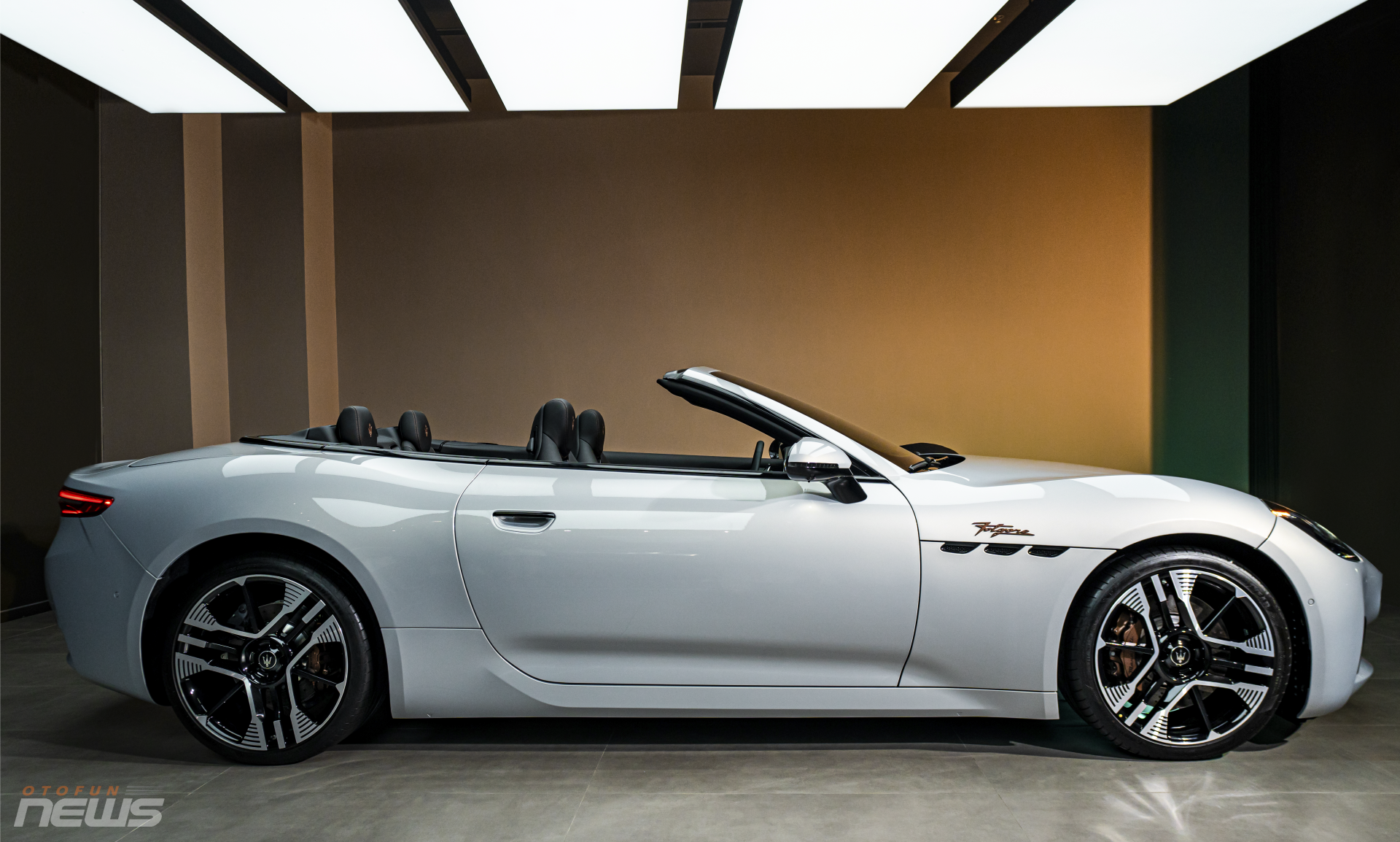 Maserati GranCabrio Folgore, xe mui trần thuần điện đầu tiên trong phân khúc xe sang Maserati GranCabrio Folgore, xe mui trần thuần điện đầu tiên trong phân khúc xe sang