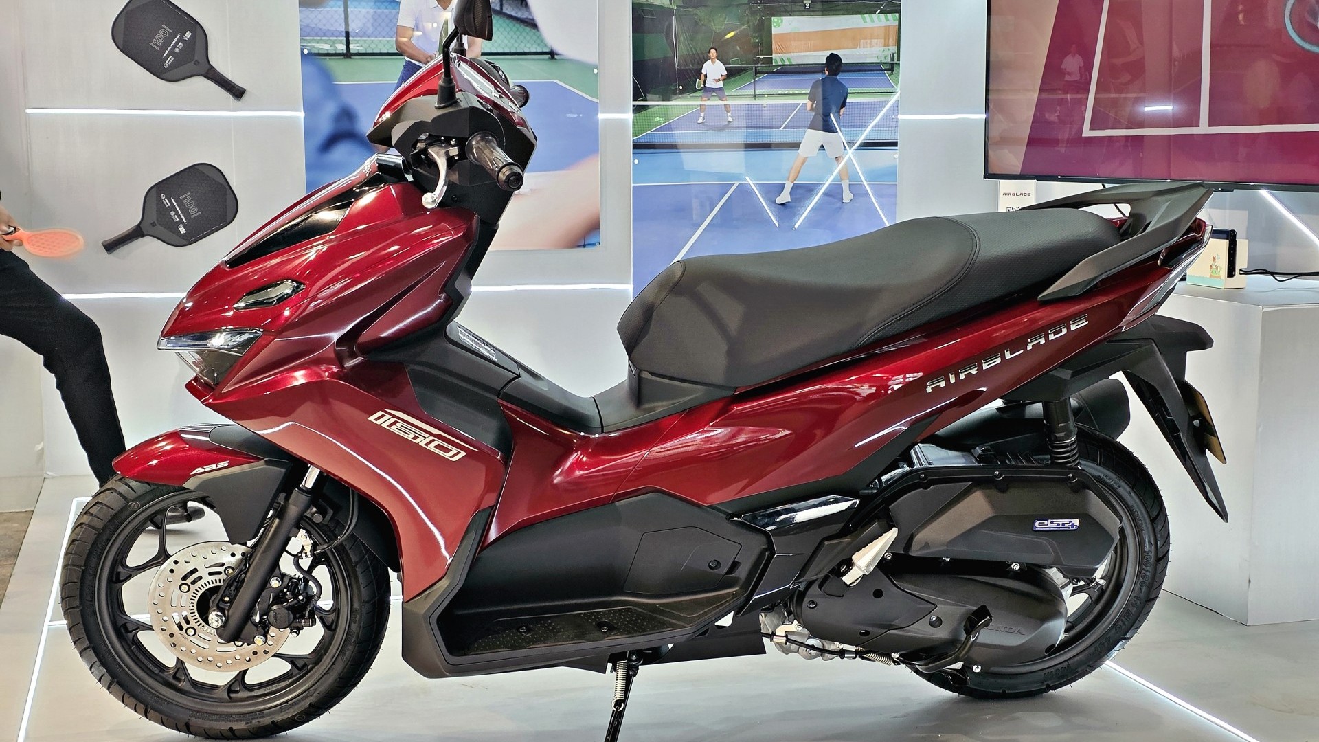 Cận cảnh Honda Air Blade thế hệ 2026, giá bán từ 42,2 triệu đồng