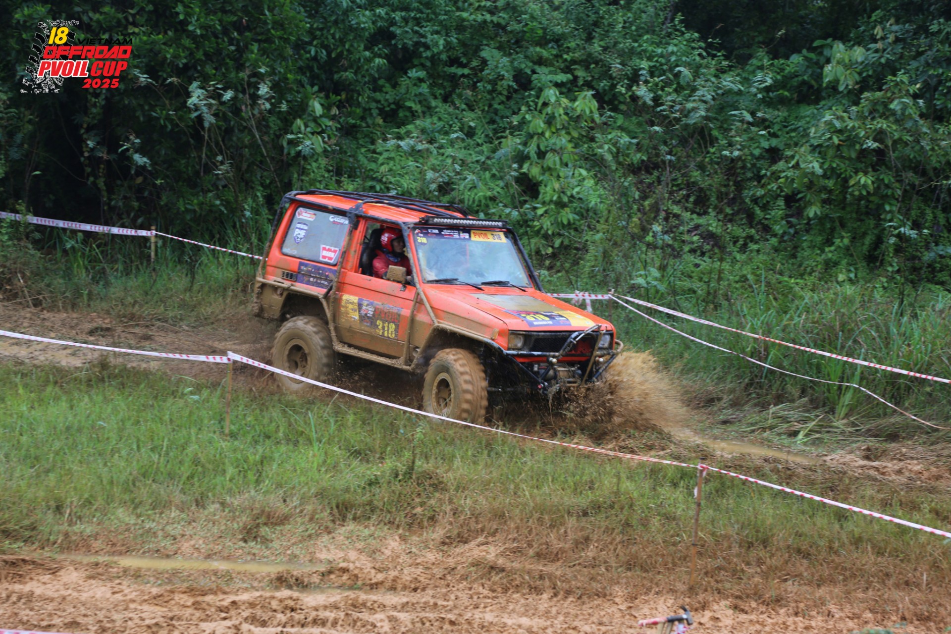 Con đường đăng quang Hạng SUV Nâng cao tại PVOIL VOC 2025 của đội đua 318 - Vulcan4x4-PNF Bất kể địa hình bài thi ra sao, Vulcan4x4-PNF đều chinh phục một cách hoàn hảo