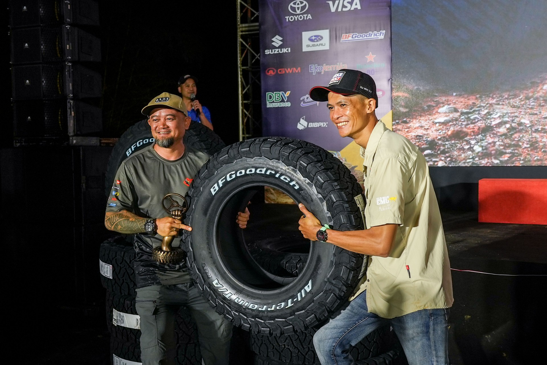 Con đường đăng quang Hạng SUV Nâng cao tại PVOIL VOC 2025 của đội đua 318 - Vulcan4x4-PNF