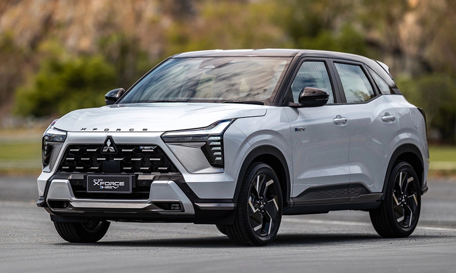 Mitsubishi Xforce HEV 2026 ra mắt Thái Lan có giá bao nhiêu