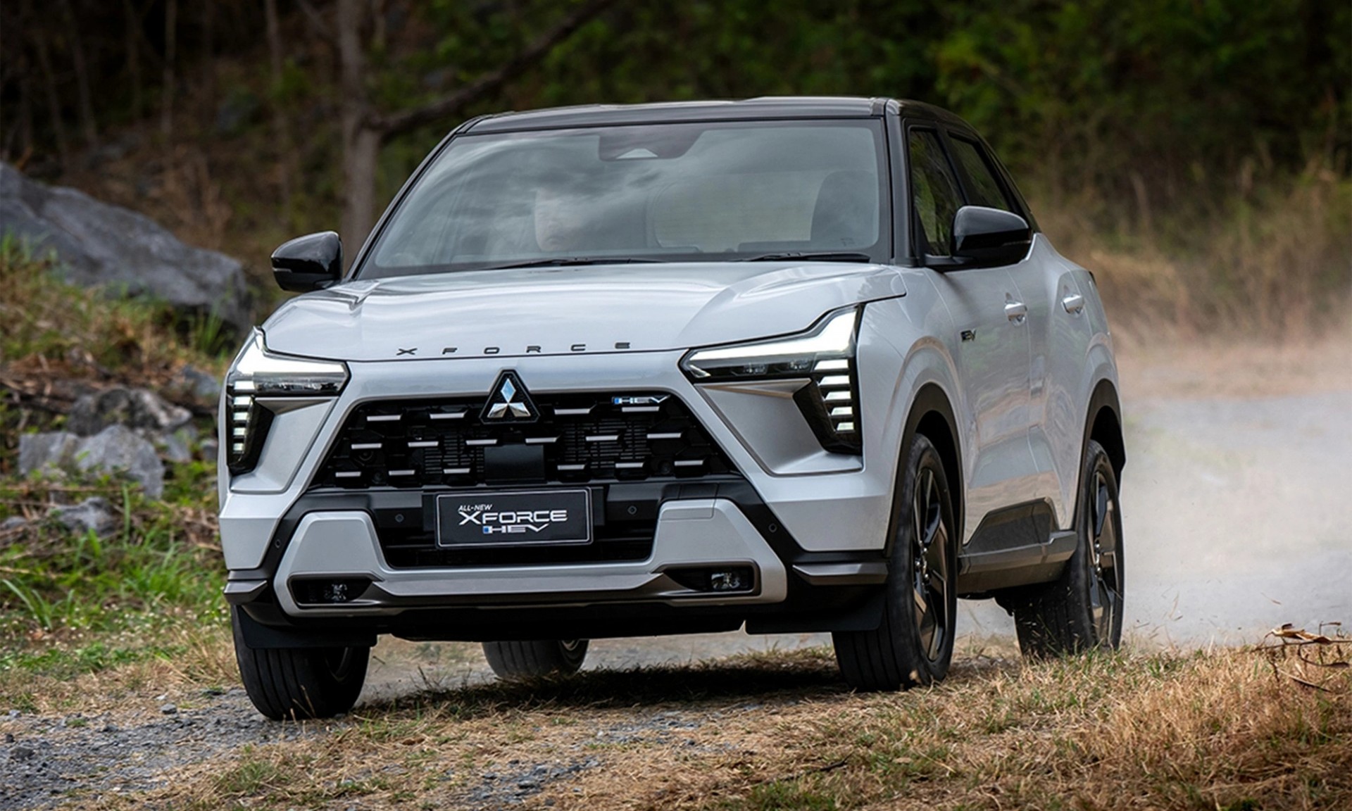 Mitsubishi Xforce HEV 2026 ra mắt Thái Lan có giá bao nhiêu