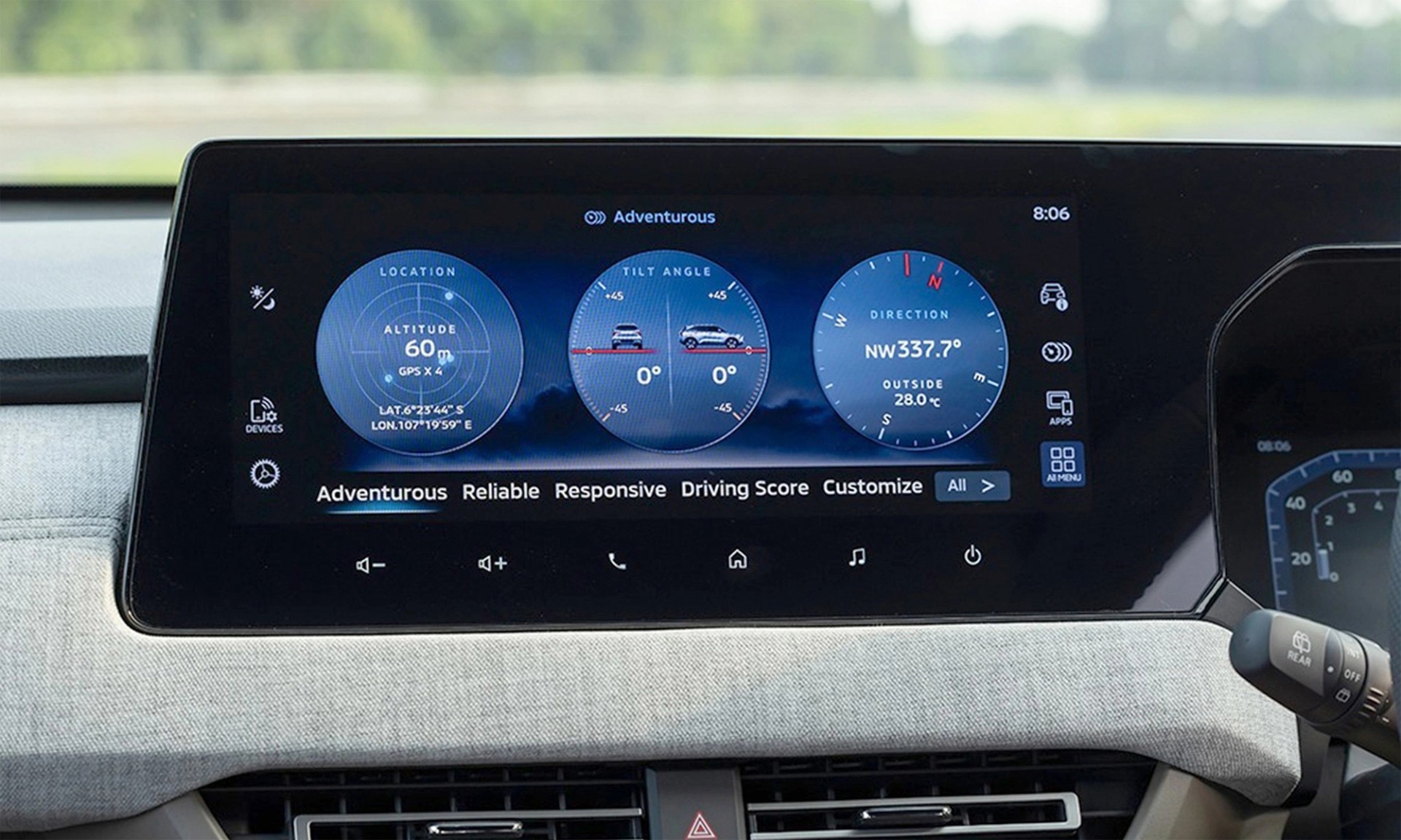 Mitsubishi Xforce HEV 2026 ra mắt Thái Lan, giá quy đổi 727 triệu đồng Mitsubishi Xforce HEV 2026 ra mắt Thái Lan, giá quy đổi 727 triệu đồng