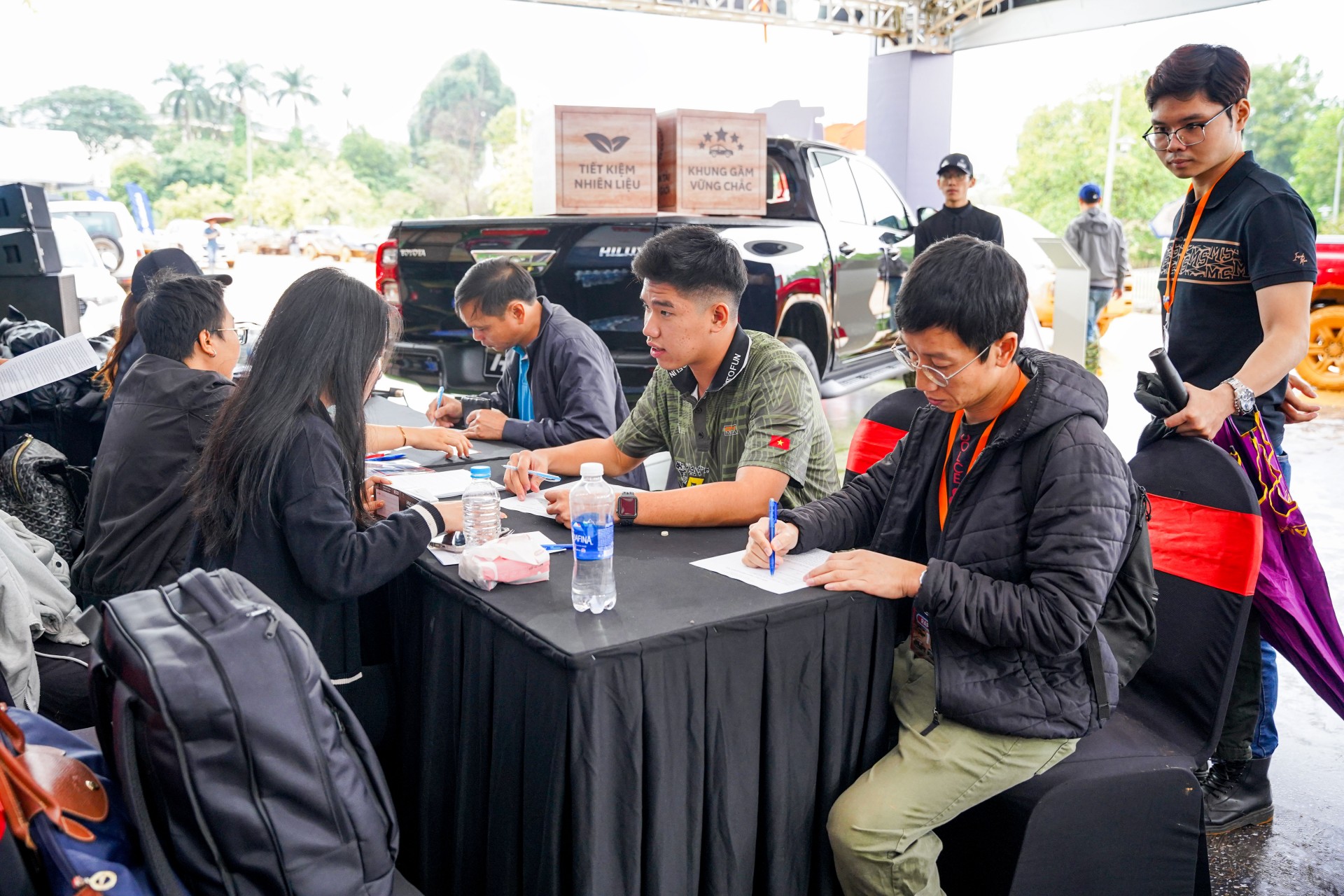 'Chiến mã' Toyota Hilux chinh phục cung lái thử hiểm trở tại PVOIL VOC 2025 'Chiến mã' Toyota Hilux chinh phục cung lái thử hiểm trở tại PVOIL VOC 2025