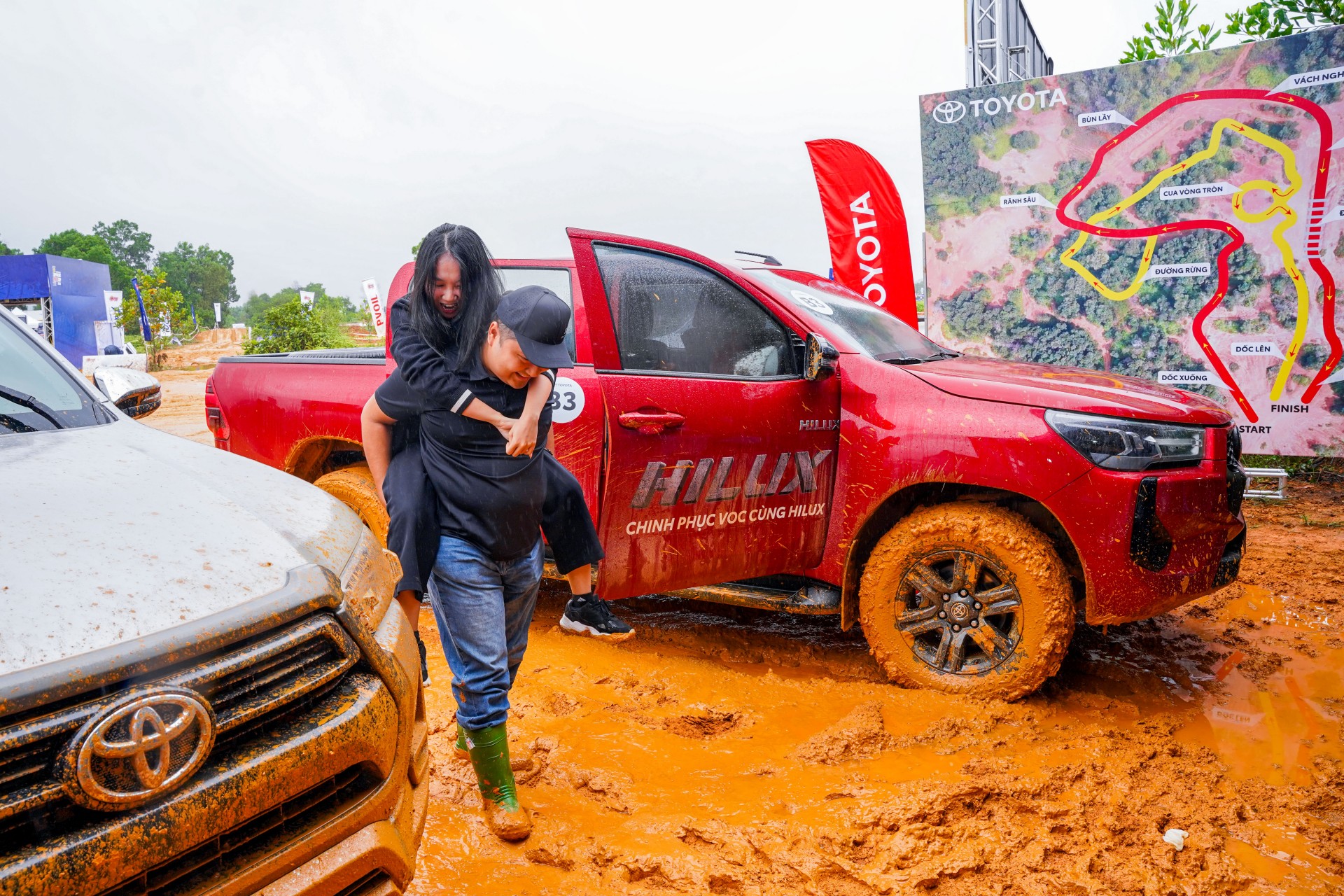 'Chiến mã' Toyota Hilux chinh phục cung lái thử hiểm trở tại PVOIL VOC 2025 'Chiến mã' Toyota Hilux chinh phục cung lái thử hiểm trở tại PVOIL VOC 2025