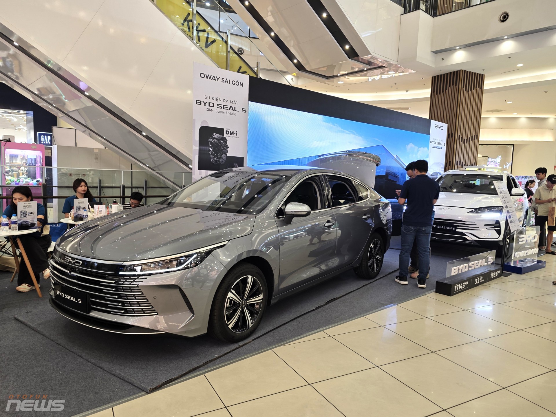 BYD Seal 5 DM-i chính thức diện kiến khách hàng Hà Nội