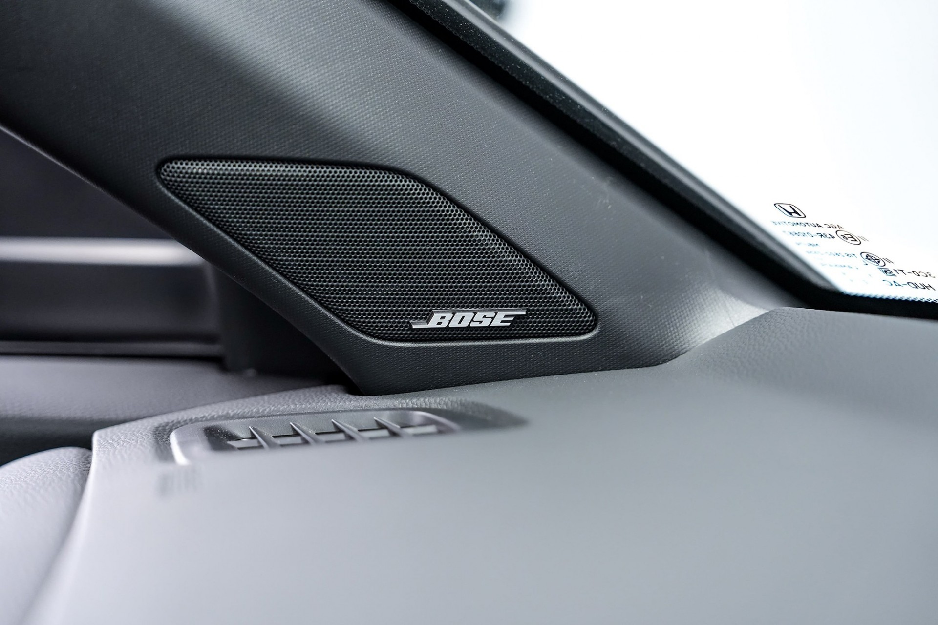 Honda CR-V 2026 sắp ra mắt Thái Lan, loại bỏ động cơ xăng, chỉ còn bản e:HEV