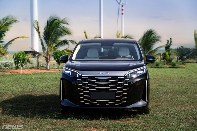 BYD M9 ra mắt, là chiếc MPV PHEV 7 chỗ đầu tiên ở thị trường Việt Nam, giá từ 2 đến gần 2,4 tỷ đồng