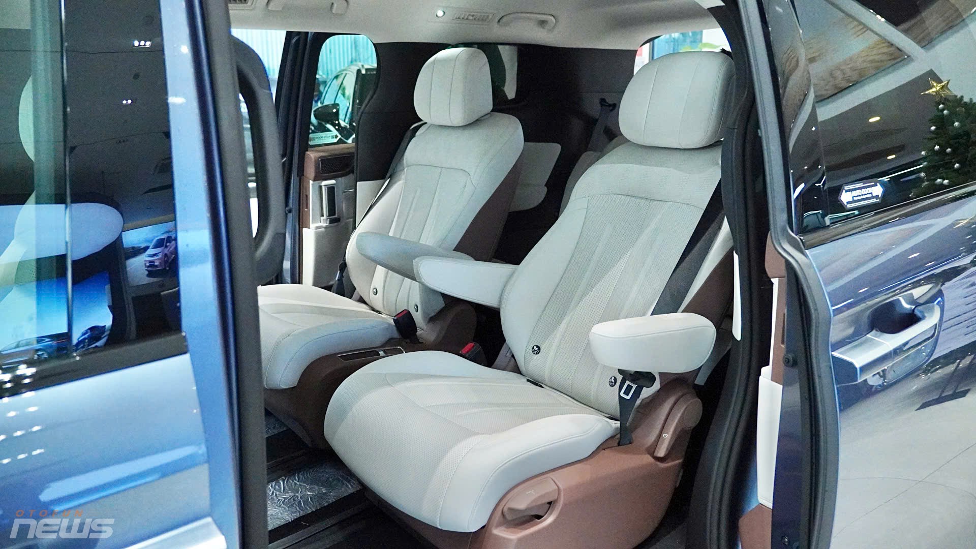 BYD M9 ra mắt, là chiếc MPV PHEV 7 chỗ đầu tiên ở thị trường Việt Nam, giá từ 2 đến gần 2,4 tỷ đồng