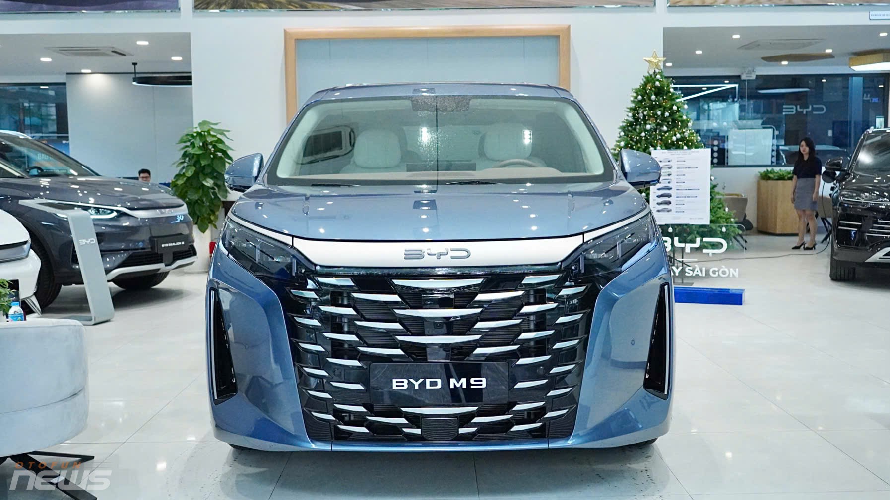 BYD M9 ra mắt, là chiếc MPV PHEV 7 chỗ đầu tiên ở thị trường Việt Nam, giá từ 2 đến gần 2,4 tỷ đồng