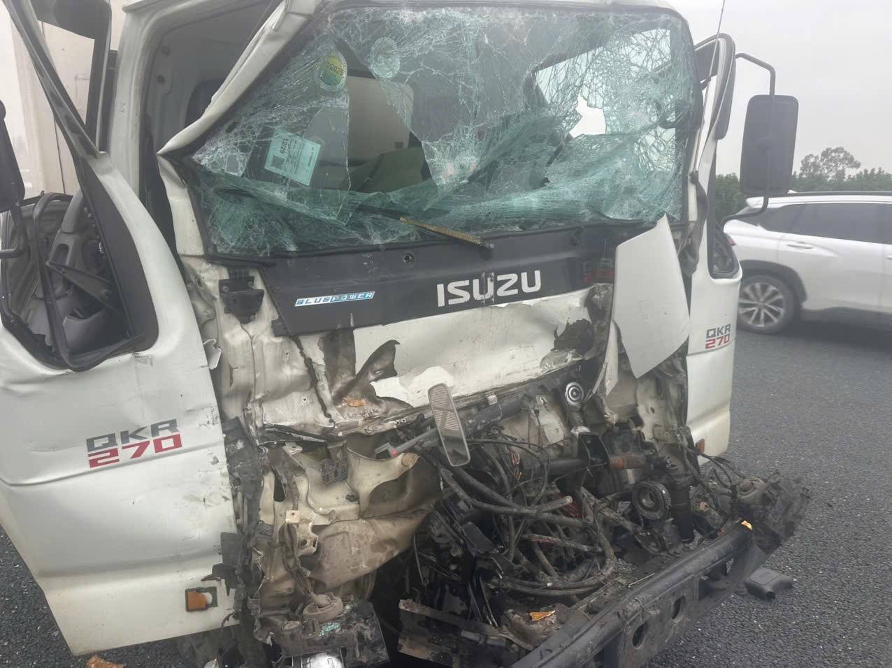 Tổng hợp tin tức tai nạn giao thông mới nhất ngày hôm nay 12/11/2025