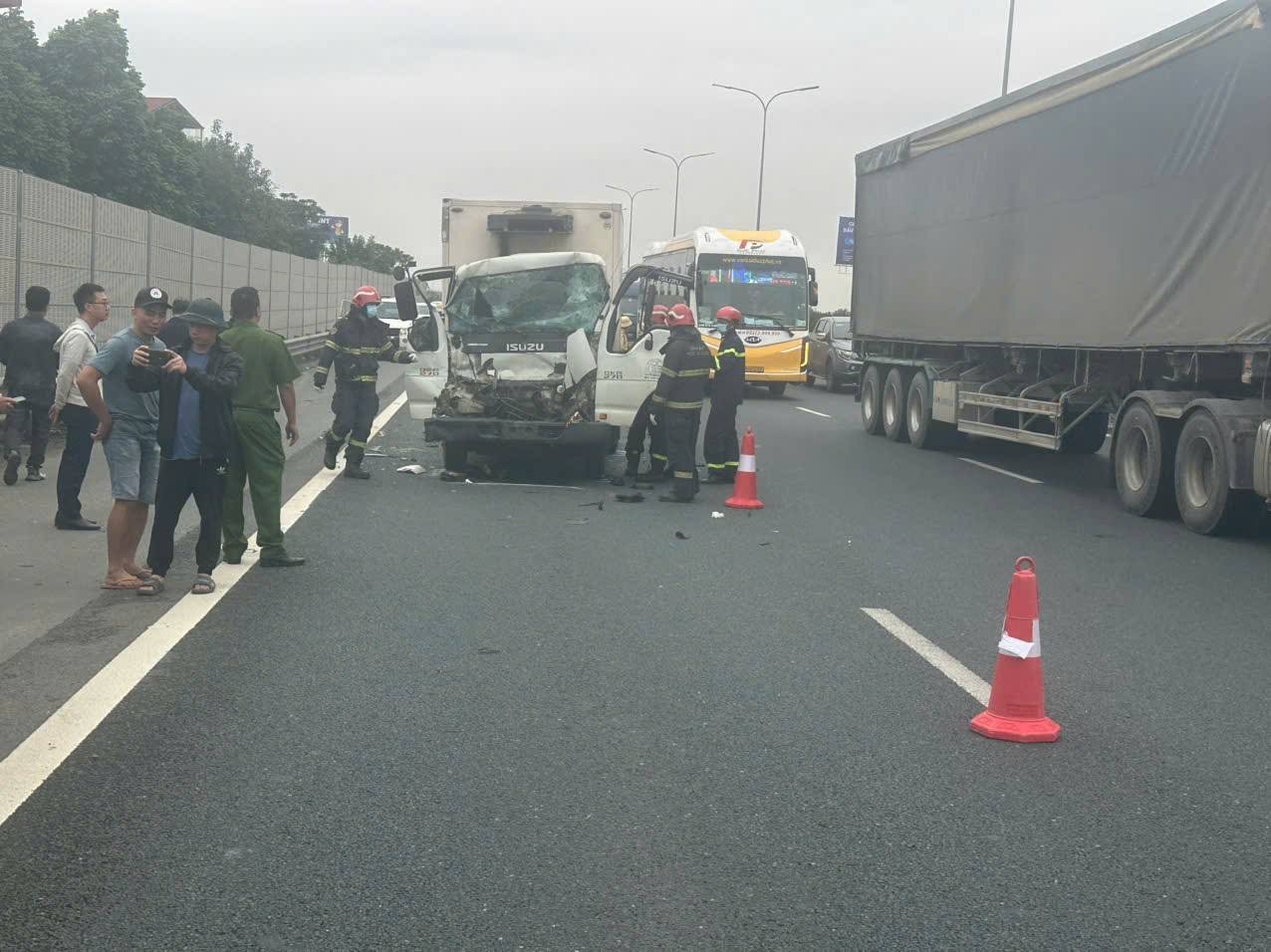 Tổng hợp tin tức tai nạn giao thông mới nhất ngày hôm nay 12/11/2025