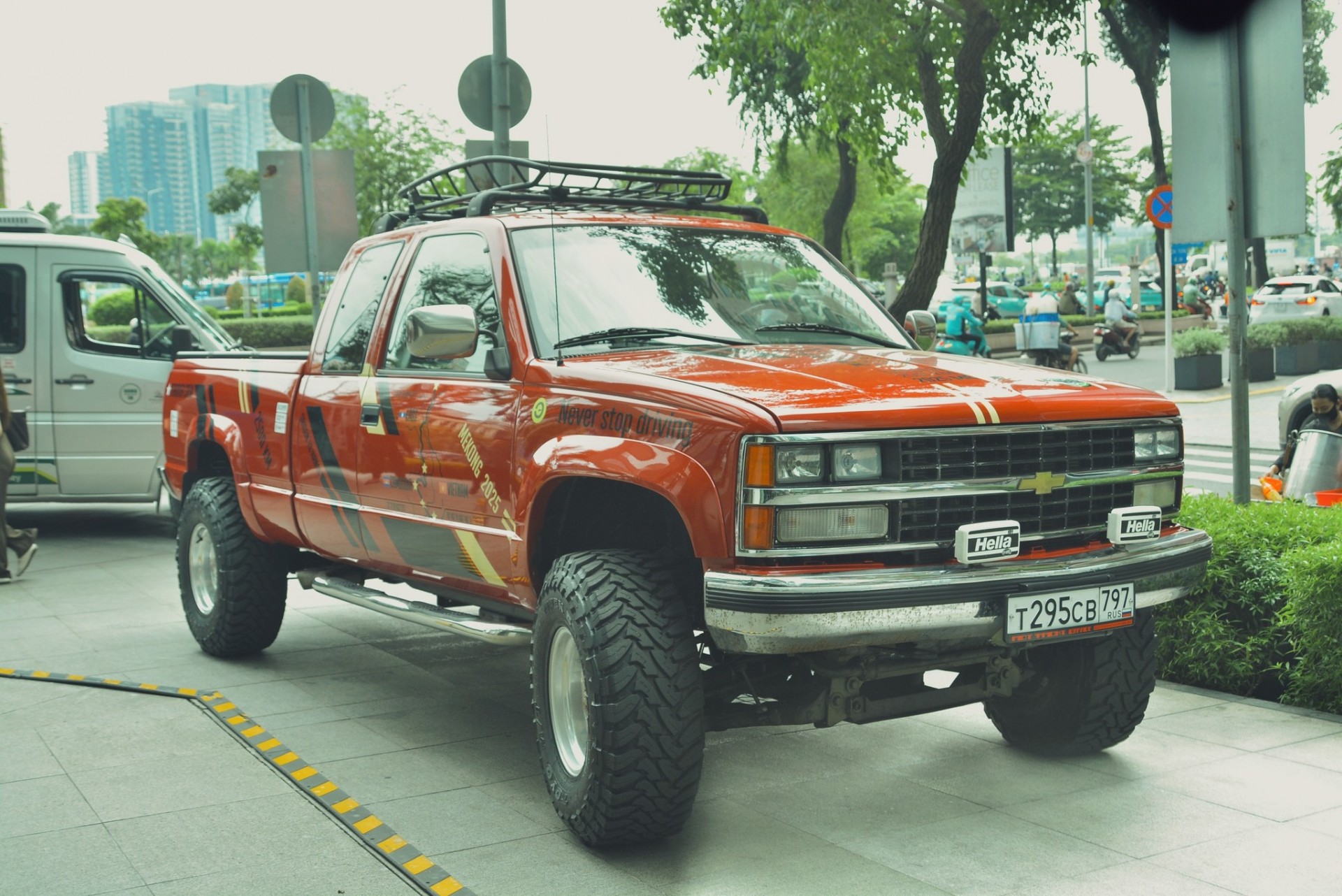 Dàn xe cổ châu Âu đổ bộ Việt Nam, khởi đầu hành trình Mekong 2025