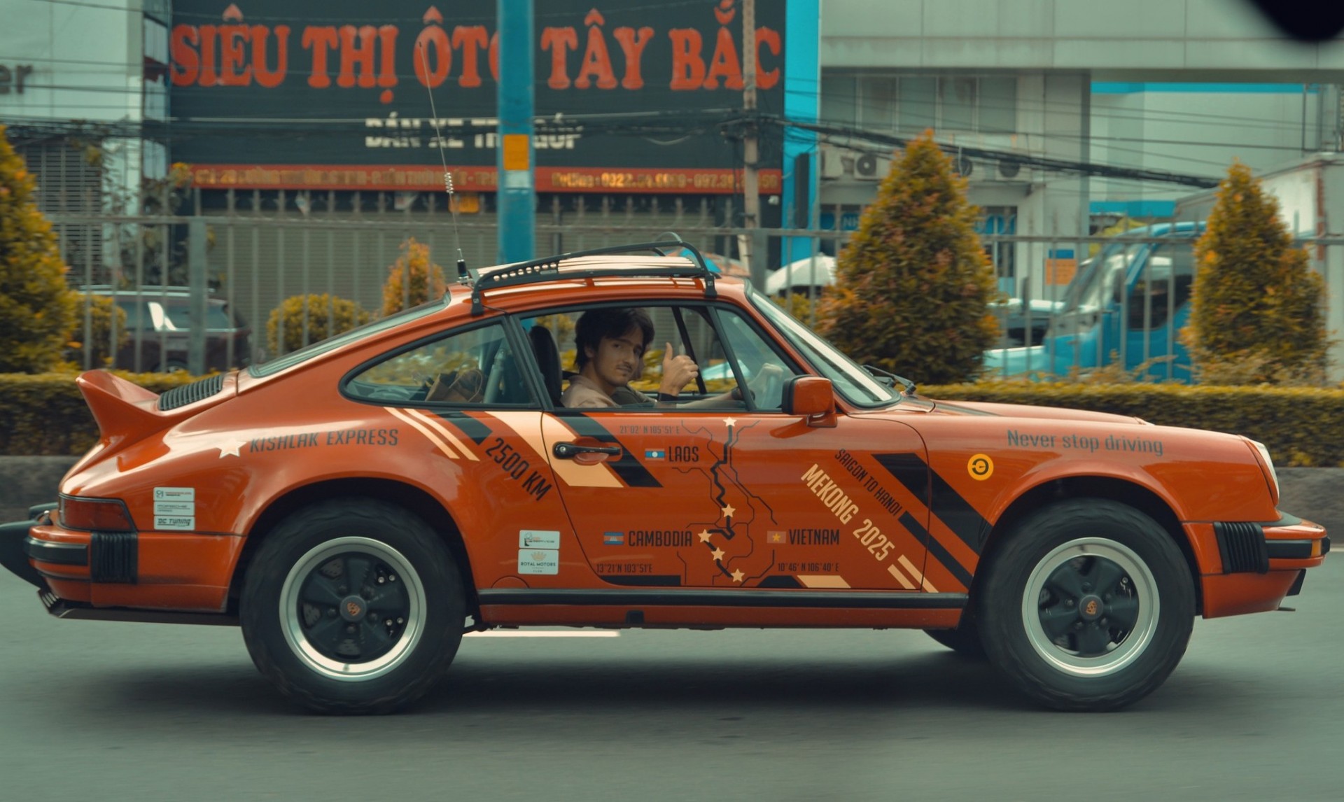 Hành trình “Mekong 2025”: Đoàn xe cổ xuyên Đông Dương khởi hành từ TP.HCM