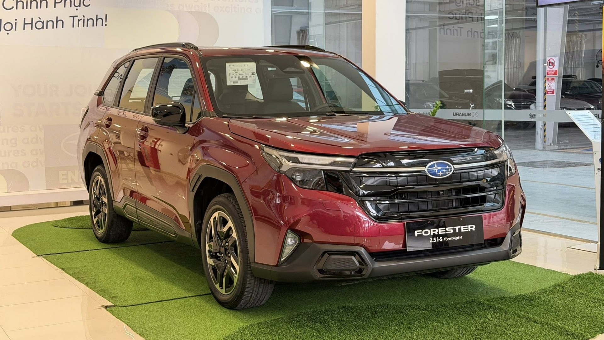 Subaru Forester 2025 ra mắt Việt Nam, tăng giá hơn 300 triệu đồng so với đời cũ