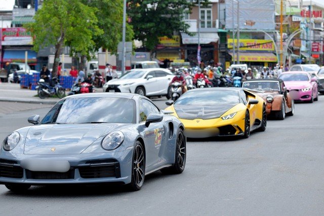 Chiêm ngưỡng dàn siêu xe hàng trăm tỉ của bà chủ Mailisa