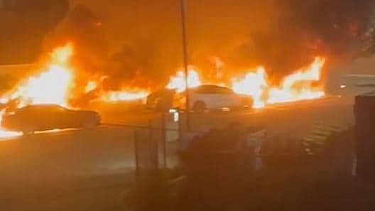 24 chiếc xe điện Tesla bị lửa thiêu rụi tại một đại lý, nghi ngờ do hành động cố ý phá hoại